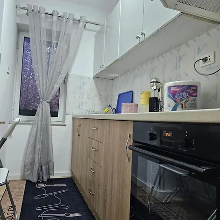 Main Apartment Pazari I Ri 1 Daire Tiran