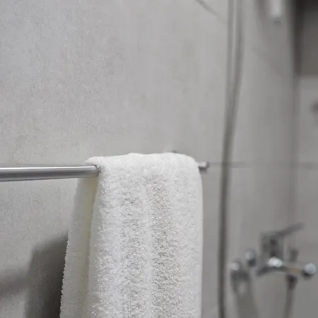 Daire Main Apartment Pazari I Ri 1 Tiran