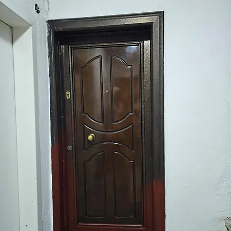 Daire Main Apartment Pazari I Ri 1 Tiran