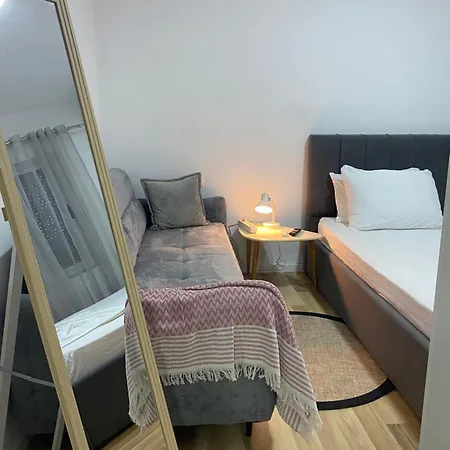 Daire Main Apartment Pazari I Ri 1